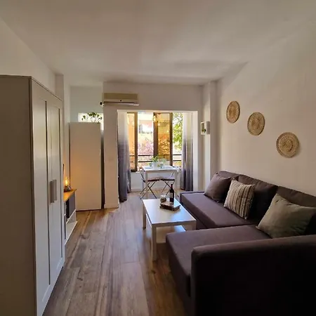 Romantic Getaway In Oldest Part Of Torremolinos