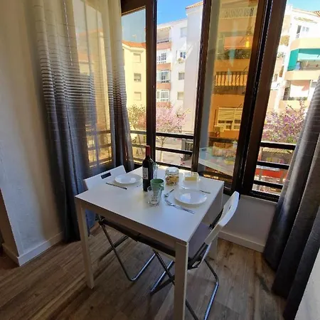 Romantic Getaway In Oldest Part Of * Torremolinos